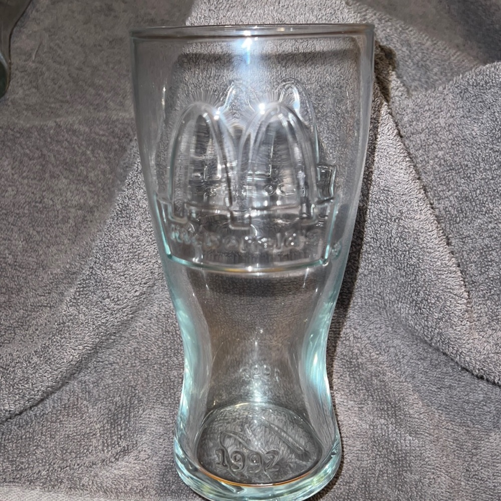 Set of 4 Vintage 16oz 1992 McDonalds Collectible Drinking Glasses Golden Arches